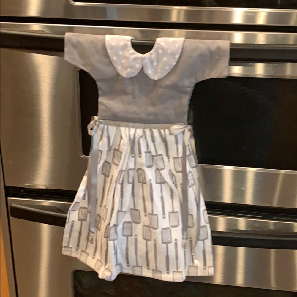 Hand towel to dry your hands